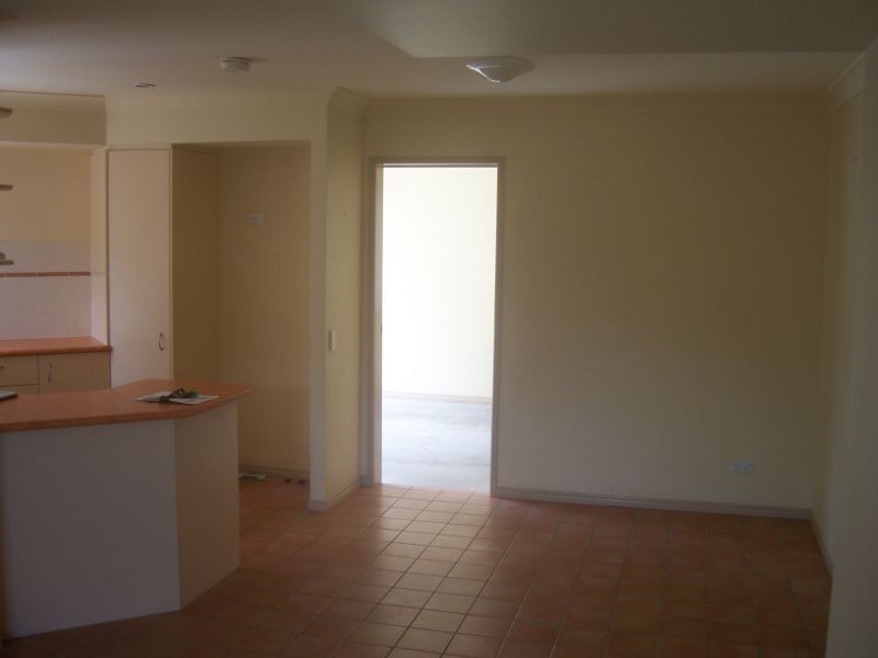 2, 24 Coyne Street, Sherwood QLD 4075