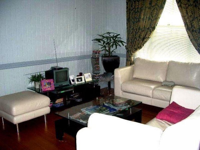 24 Nicholson Street, Greenslopes QLD 4120