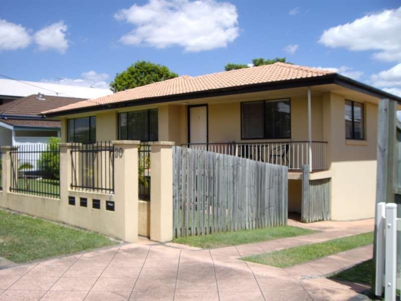 2/30 Ninth Avenue, Coorparoo QLD 4151