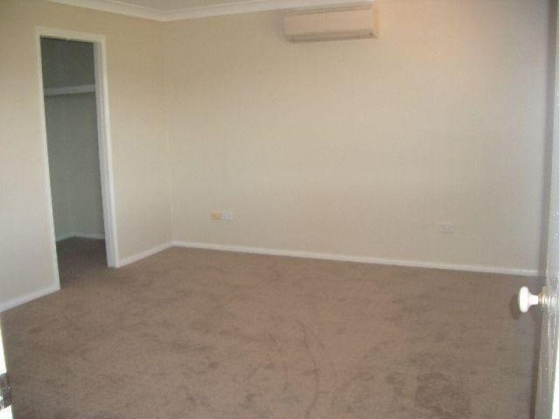 6 Hart Close, Brookfield QLD 4069