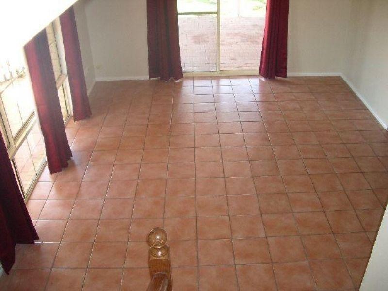 6 Hart Close, Brookfield QLD 4069