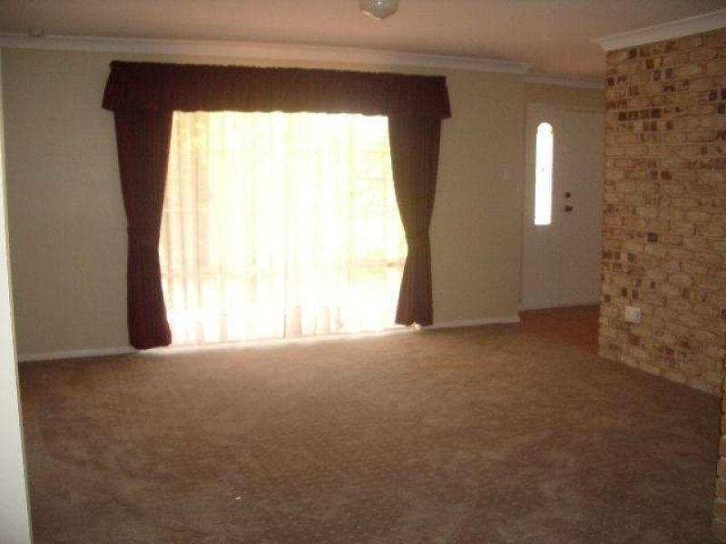 6 Hart Close, Brookfield QLD 4069