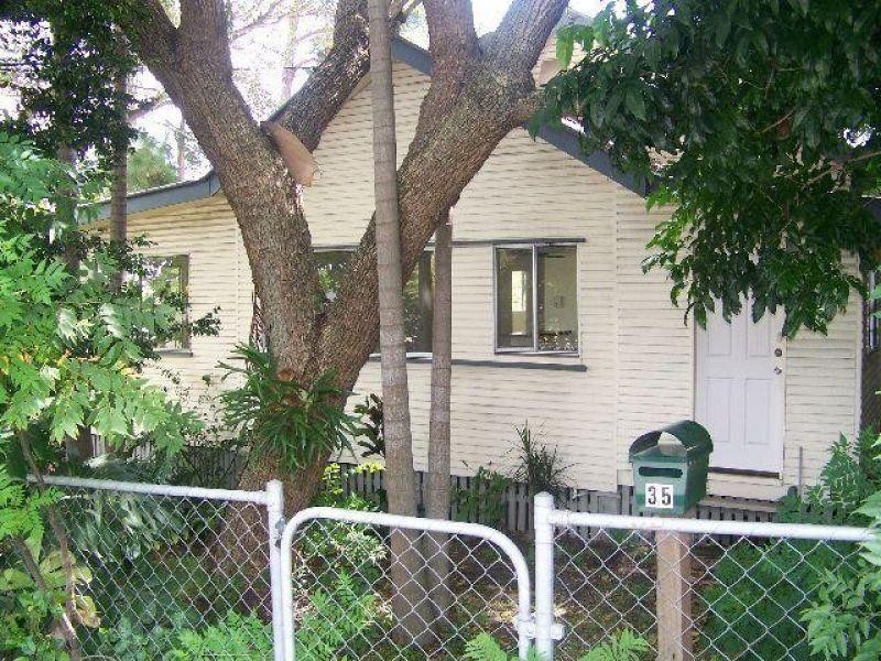 35 Hamilton Road, Wavell Heights QLD 4012
