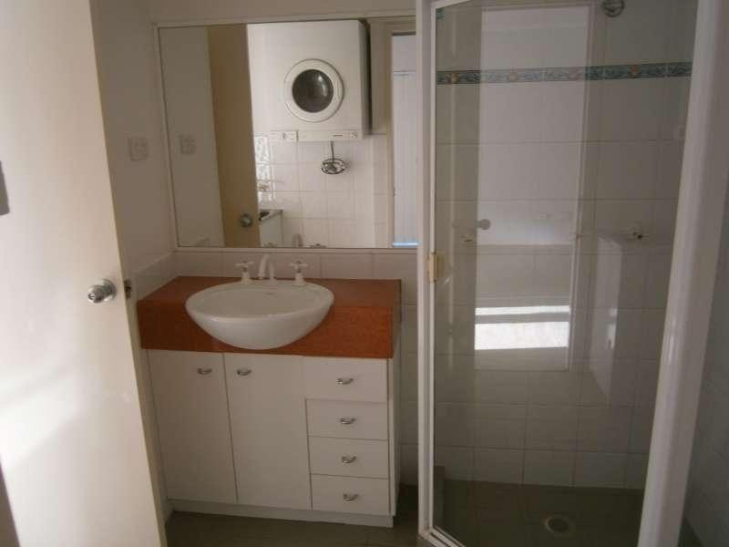 18/89 Scott Road, Herston QLD 4006