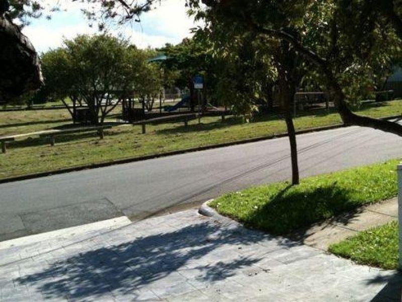 32 Long Street, Camp Hill QLD 4152