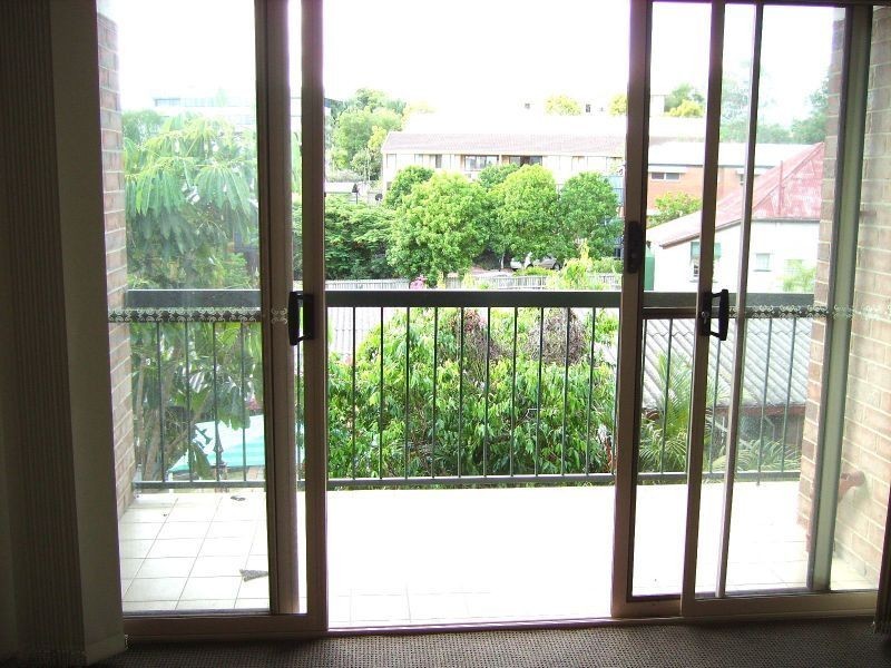 7, 33 York Street, Indooroopilly QLD 4068