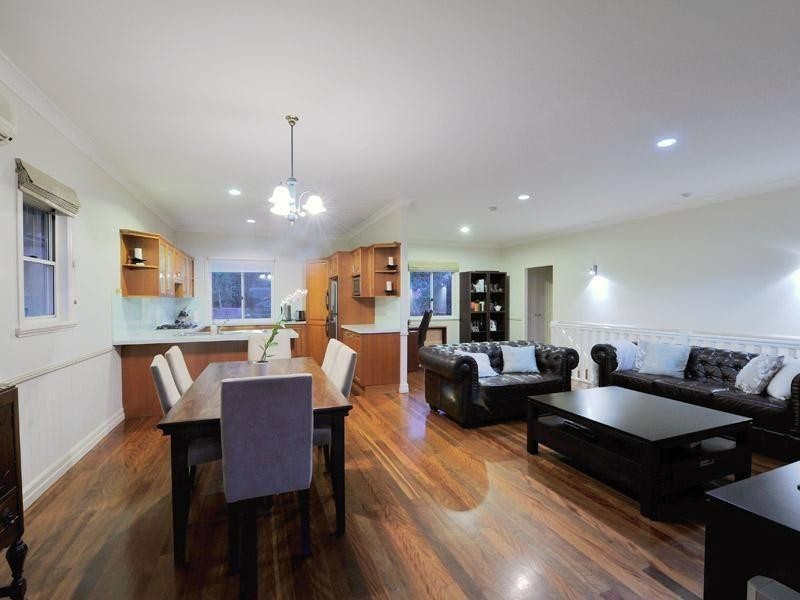 3 Macrossan Lane, Norman Park QLD 4170