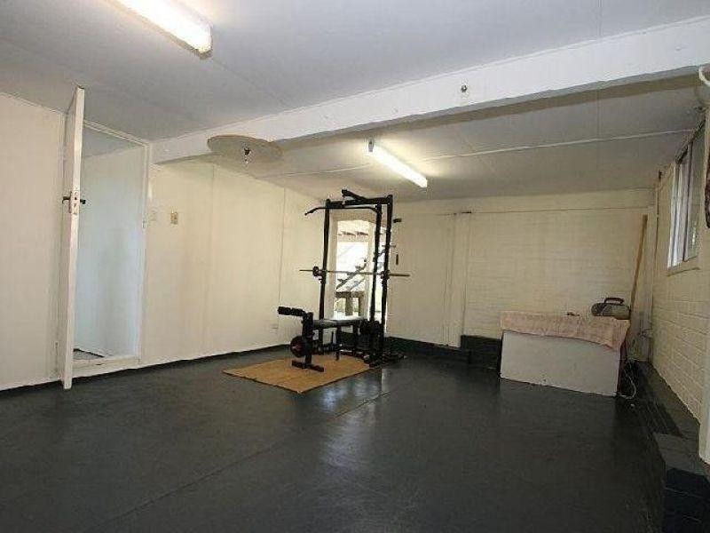 102 Niven Street, Stafford Heights QLD 4053