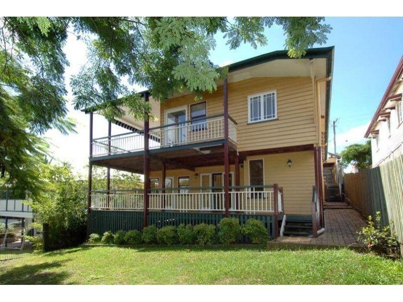 5 Howard Street, Coorparoo QLD 4151