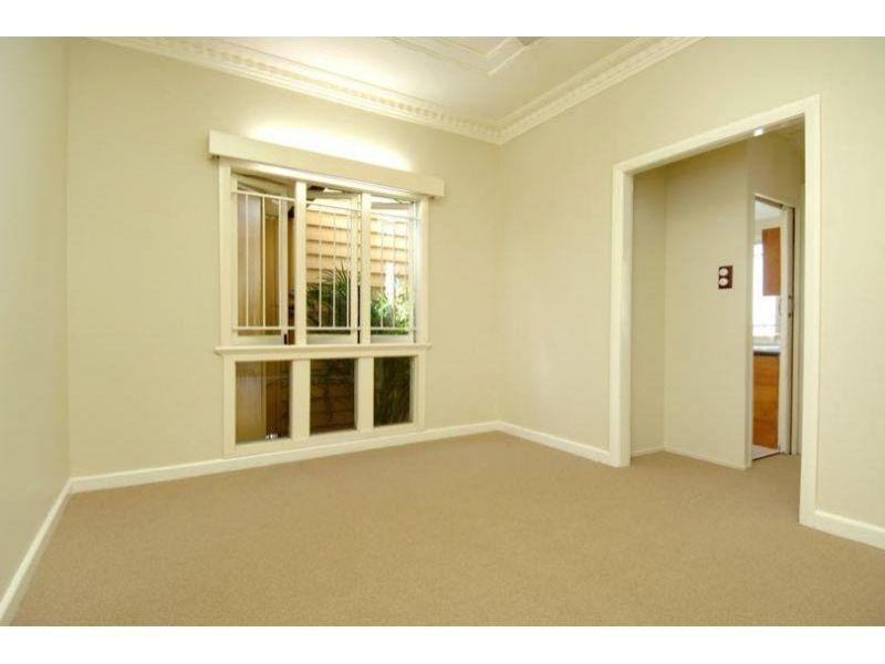 5 Howard Street, Coorparoo QLD 4151