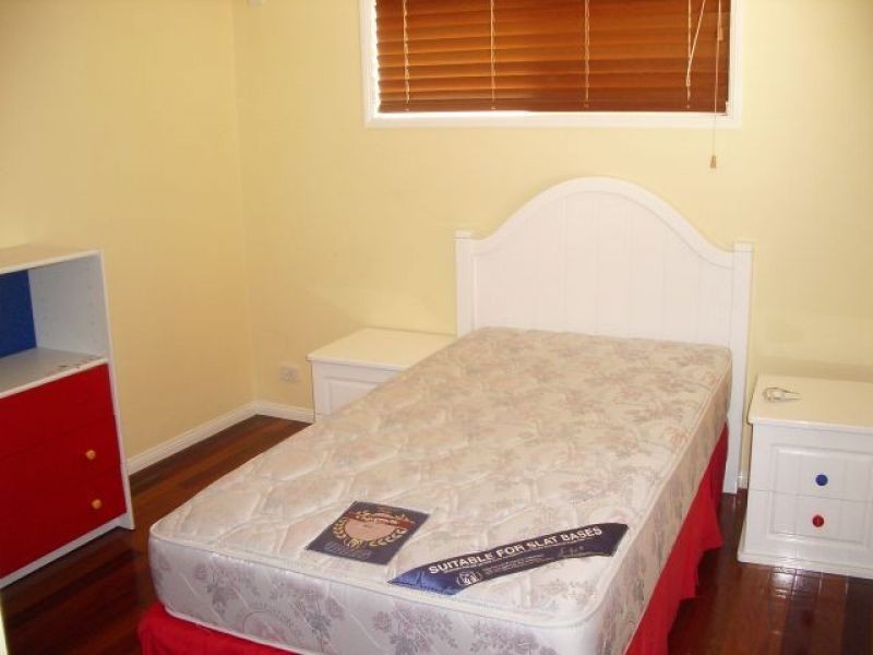 33 Canter Street, Mansfield QLD 4122