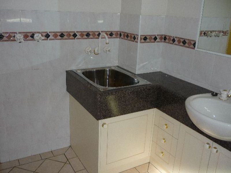 2/330 Hawthorne Road, Hawthorne QLD 4171