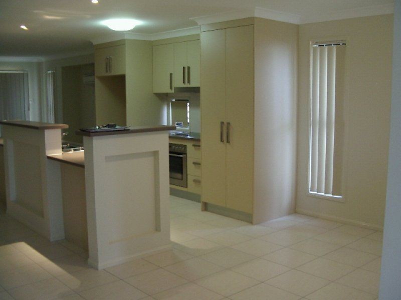 54 Lexey Crescent, Wakerley QLD 4154