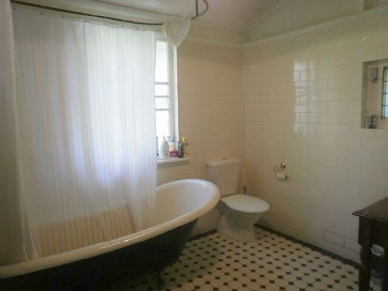 291 Wynnum Road, Norman Park QLD 4170