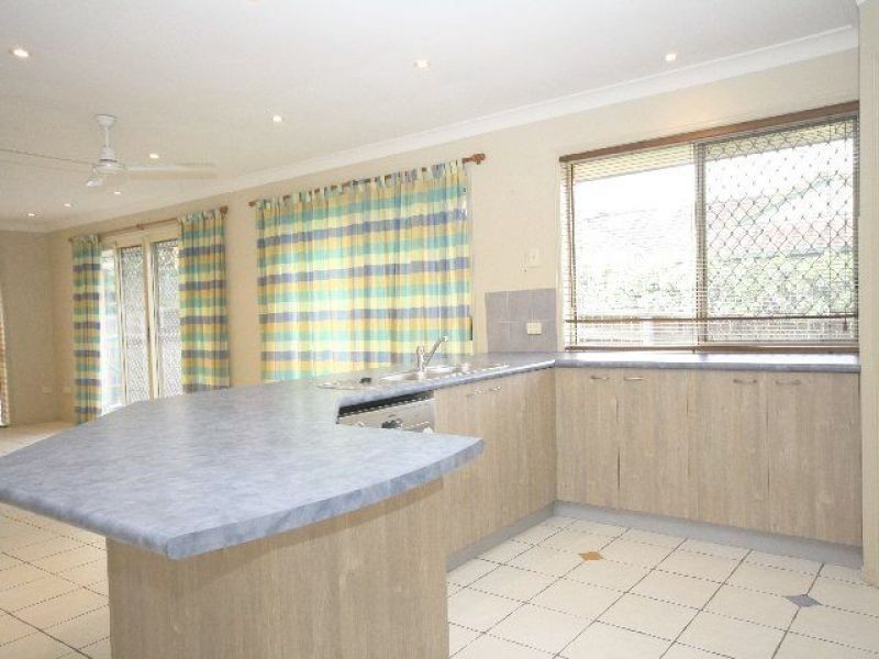 41 Hill Crescent, Carina Heights QLD 4152