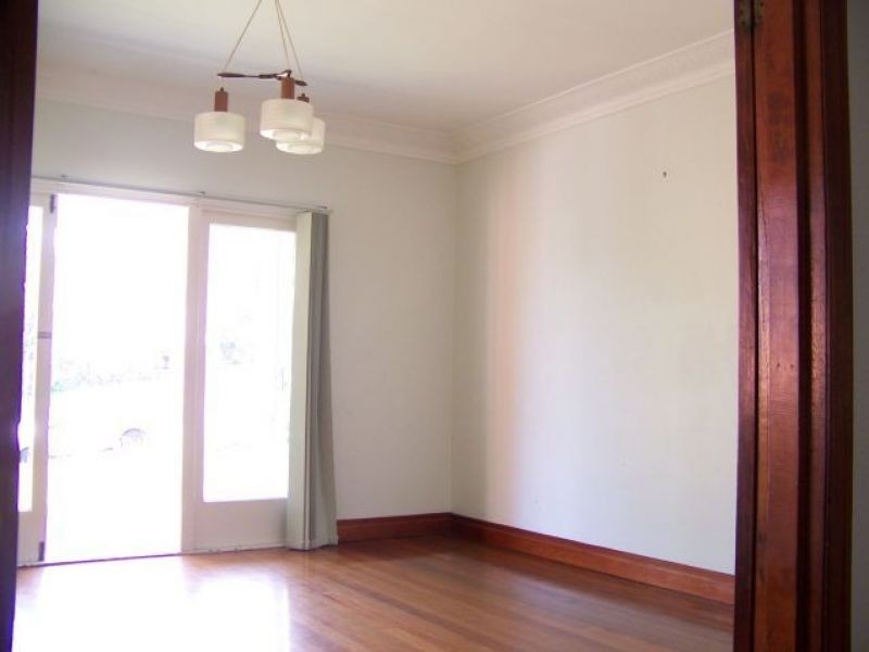 33 Dorset Street, Ashgrove QLD 4060