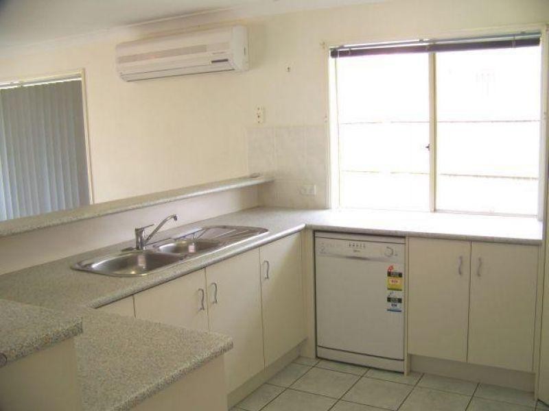 8 Grevillea Place, Bridgeman Downs QLD 4035