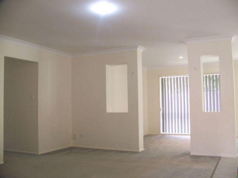 8 Grevillea Place, Bridgeman Downs QLD 4035