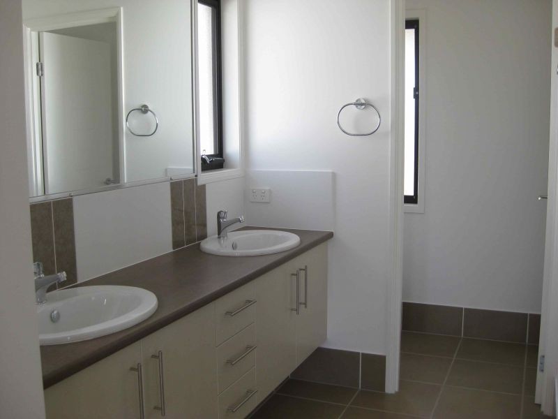 3 Lester Place, North Lakes QLD 4509