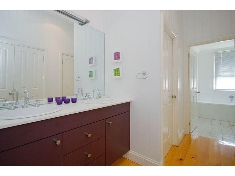 24 Main Avenue, Wilston QLD 4051