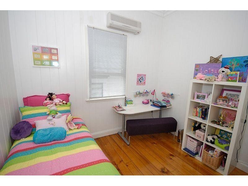 24 Main Avenue, Wilston QLD 4051