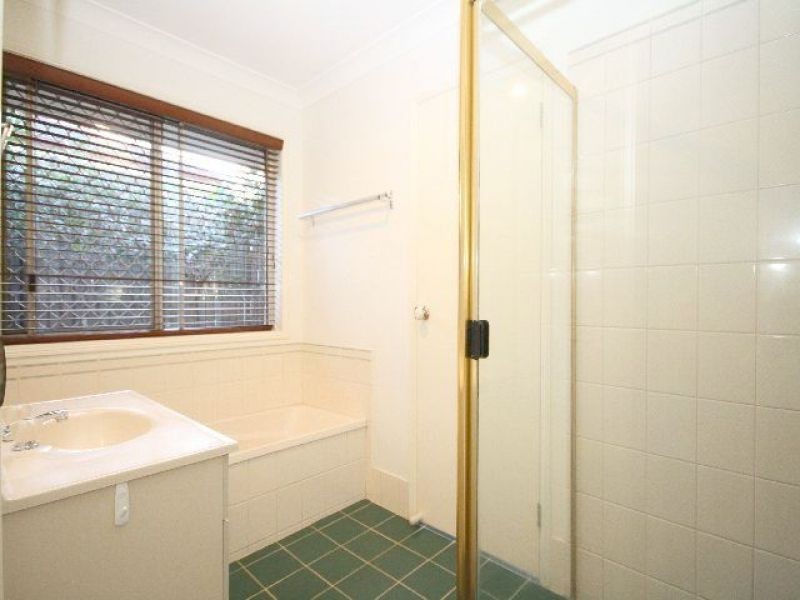 14 Chesterfield Crescent, Wellington Point QLD 4160