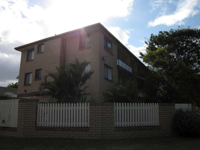 1/2 Terrace Street, Newmarket QLD 4051