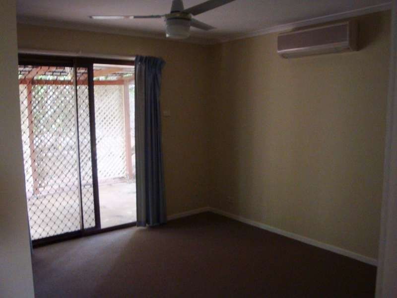 9 Eacham Street, Petrie QLD 4502