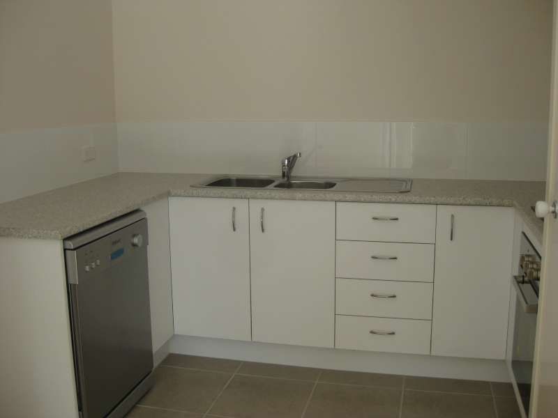 2/11 Bishop Court, Lawnton QLD 4501