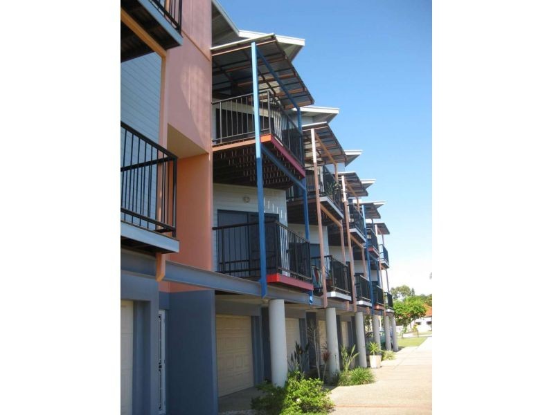 9, 180 Mein Street, Scarborough QLD 4020