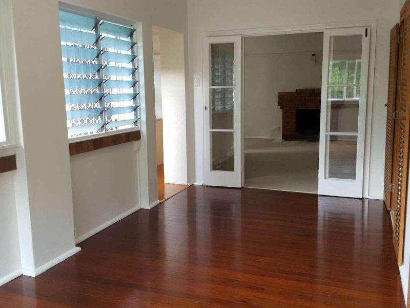 94 Highland Terrace, St Lucia QLD 4067