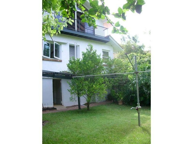 94 Highland Terrace, St Lucia QLD 4067