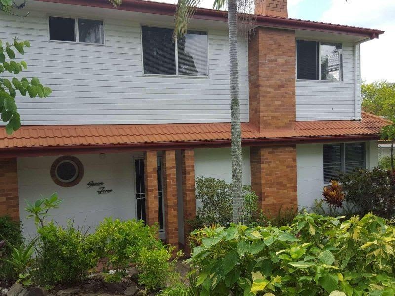 94 Highland Terrace, St Lucia QLD 4067