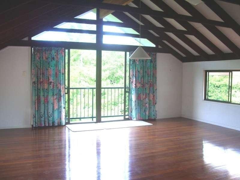 94 Highland Terrace, St Lucia QLD 4067