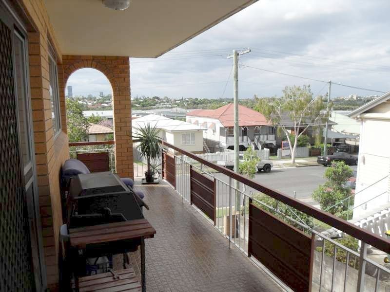 1/31 Ninth Avenue, Coorparoo QLD 4151