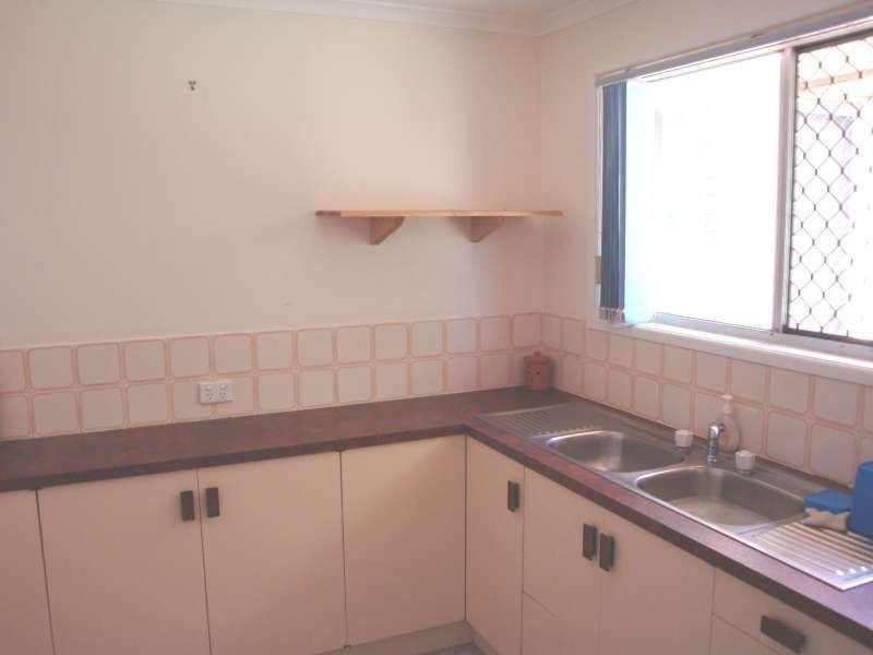 2, 19 James Street, Scarborough QLD 4020