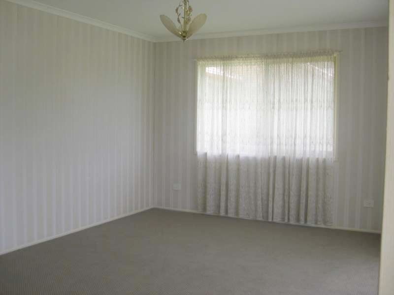 102 Cadogan Street, Carindale QLD 4152