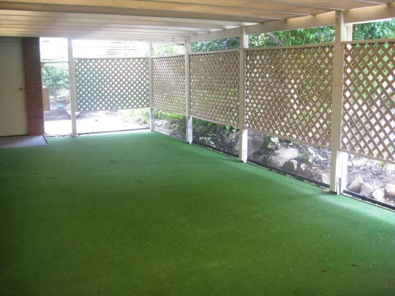 102 Cadogan Street, Carindale QLD 4152