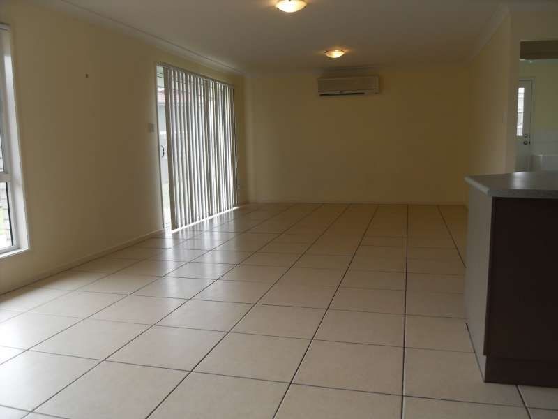 1 Moroney Court, Goodna QLD 4300