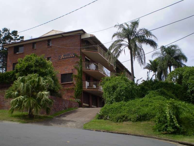 11/3 Curd Street, Greenslopes QLD 4120