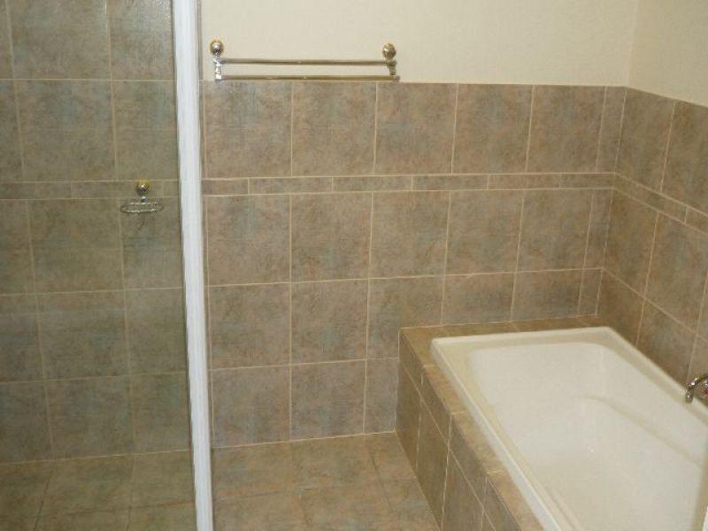 28 Churchill Street, Woolloongabba QLD 4102