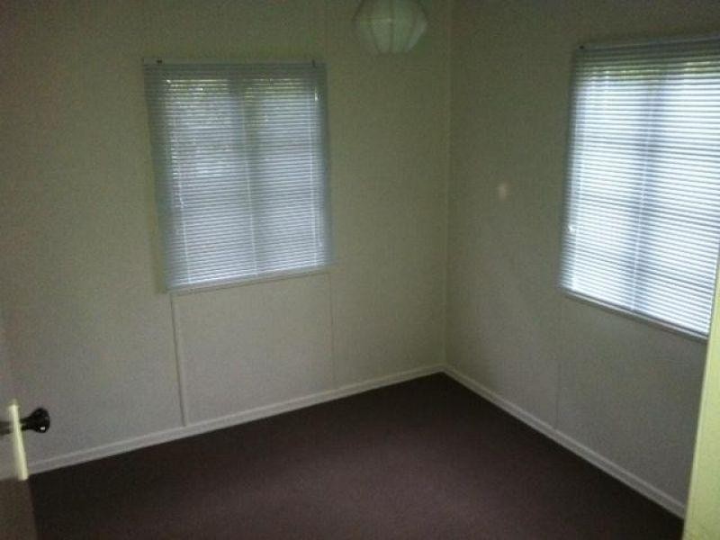 20 Calston Street, Oxley QLD 4075