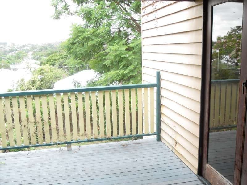50 Primrose Terrace, Red Hill QLD 4059