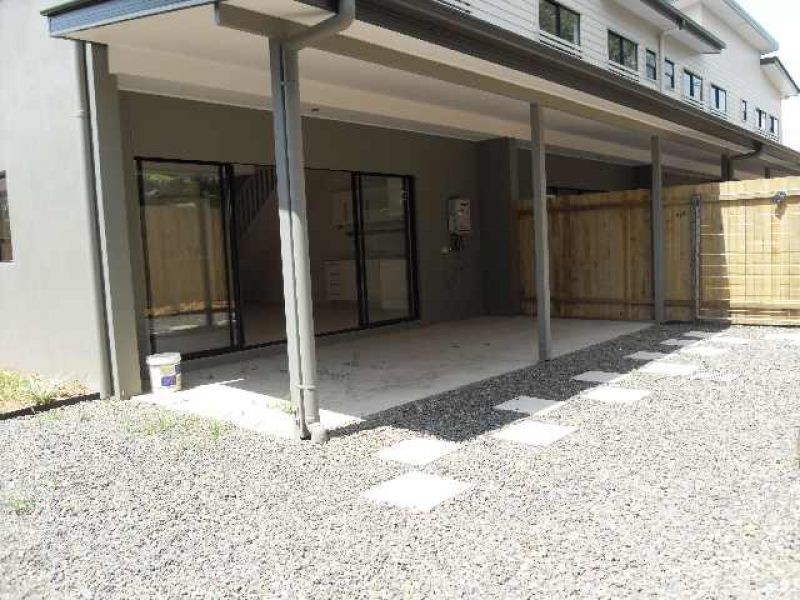 2/116 Juliette Street, Greenslopes QLD 4120