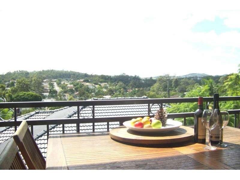 366 Nursery Road, Holland Park QLD 4121