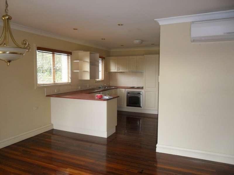 366 Nursery Road, Holland Park QLD 4121