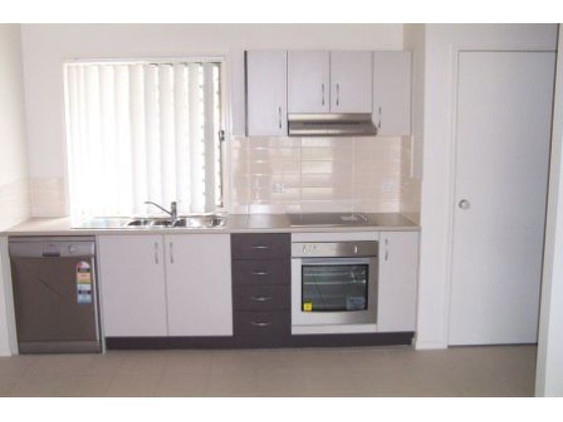 2/1 Barramundi Court, Warner QLD 4500