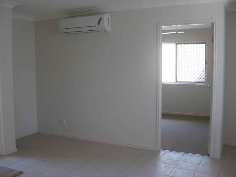 2/1 Barramundi Court, Warner QLD 4500