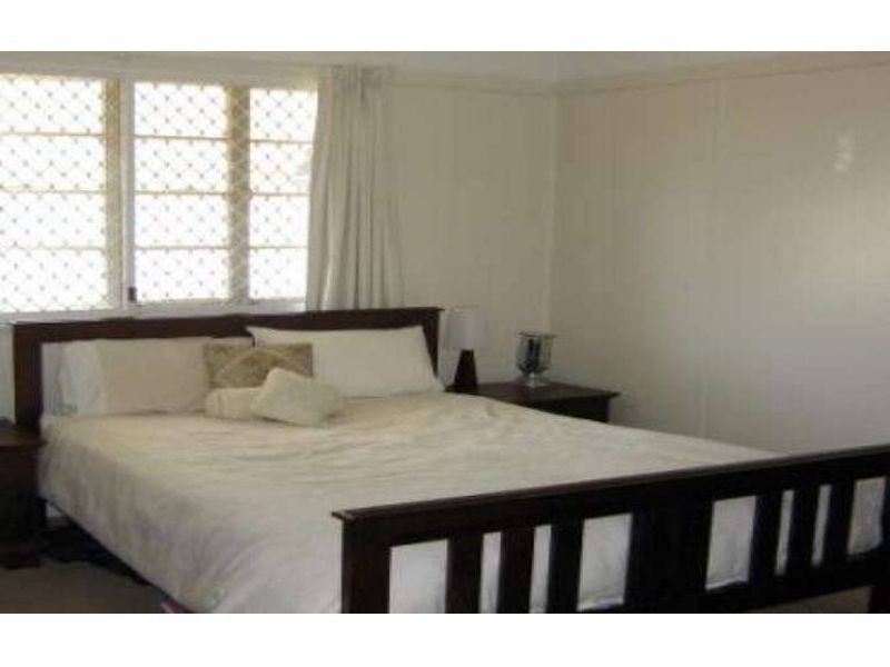 12 Essie Street, Tarragindi QLD 4121