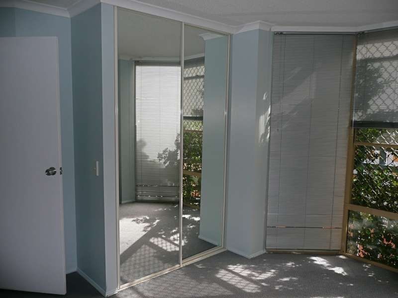 5/15 Clarence Road, Indooroopilly QLD 4068